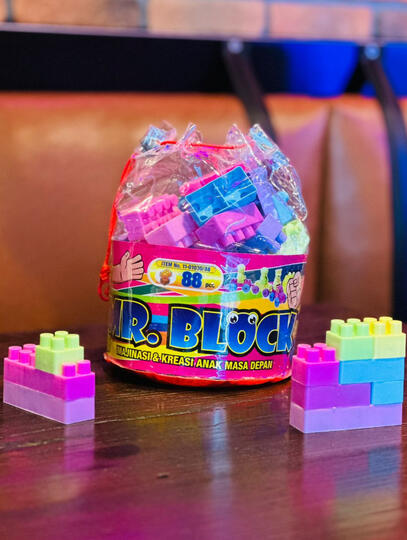 Mr Blocks (1+ players)