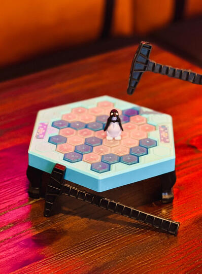 Ice Breaking Game (2+ players)