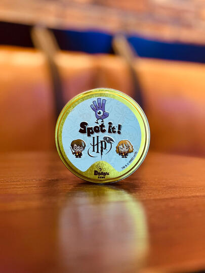 Dobble: Harry Potter (2-8 players)