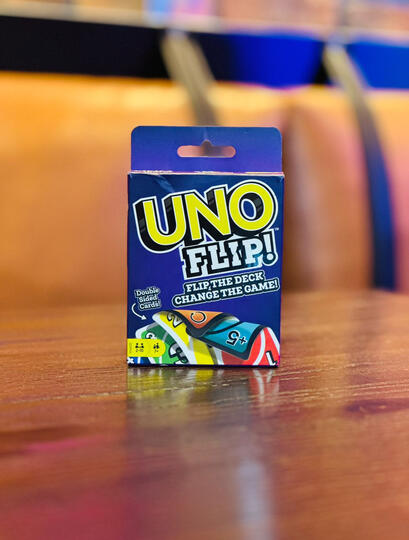 UNO Flip! (2-10 players)
